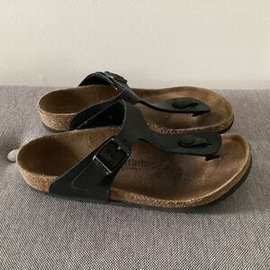 Kids Gizeh Black Cork Footbed Thong Sandals (size 33)